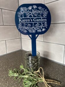 Custom acrylic garden sign with weatherproof design – personalized plant markers and decorative garden signs for outdoor spaces, flower beds, and vegetable gardens.